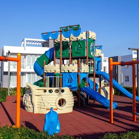 Four Seasons Life דירה Trikomo