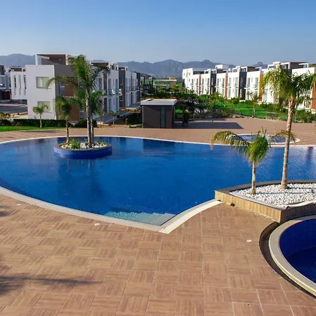 Four Seasons Life דירה Trikomo
