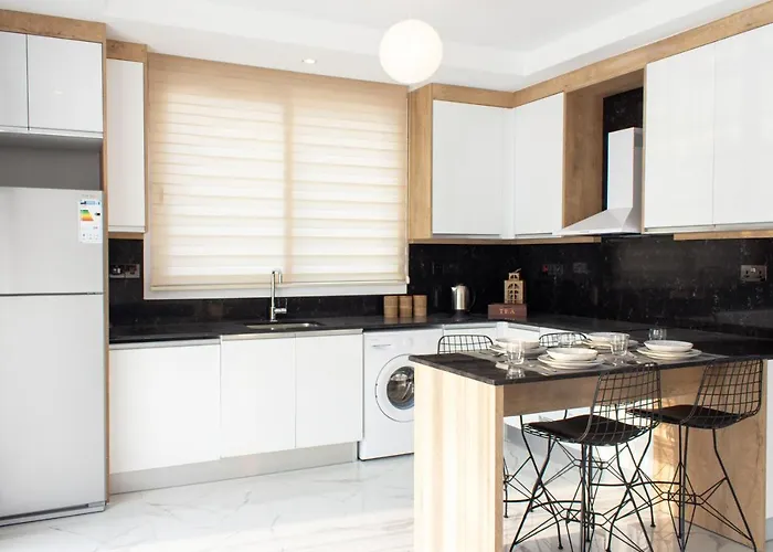 Four Seasons Life Trikomo