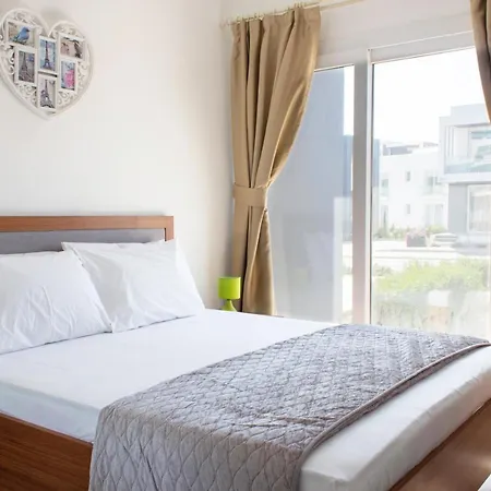 Four Seasons Life Апартаменты *