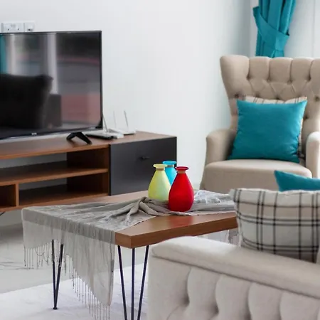 Four Seasons Life Apartment