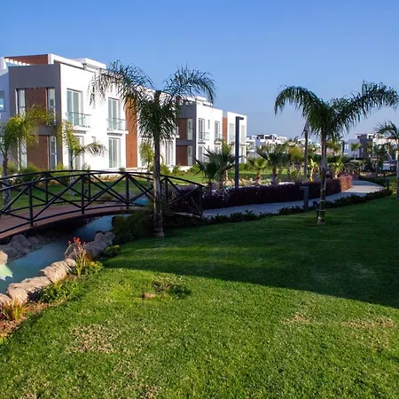 Four Seasons Life Appartamento Trikomo