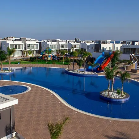 Four Seasons Life Appartamento Trikomo