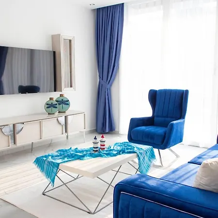 Four Seasons Life Apartament *