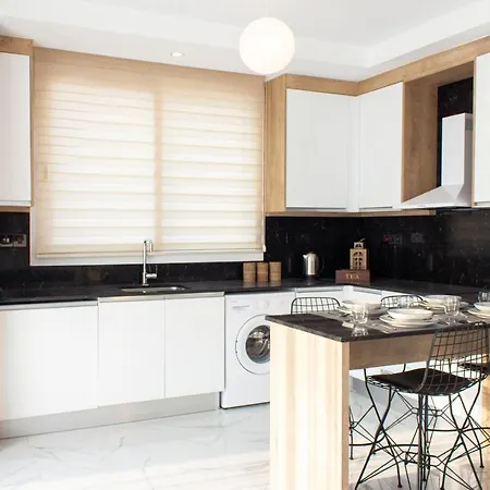 Four Seasons Life Trikomo