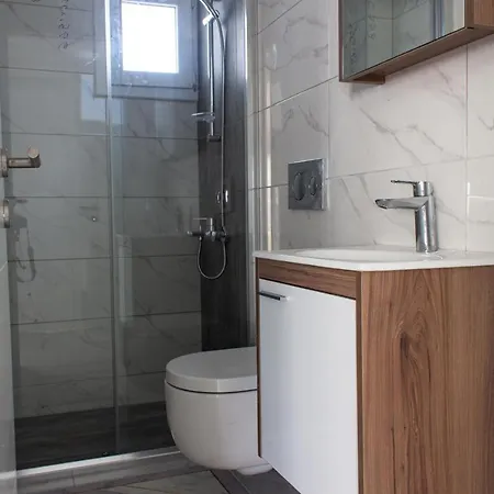 Four Seasons Life Apartament