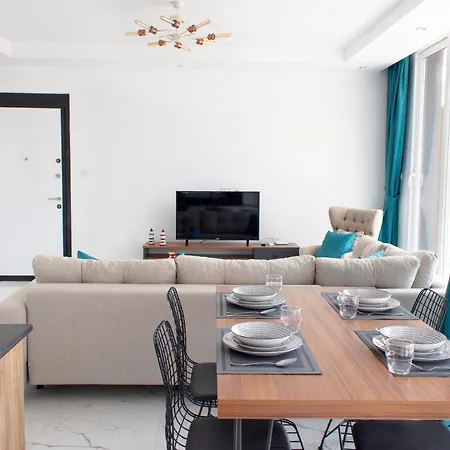 Four Seasons Life Apartament