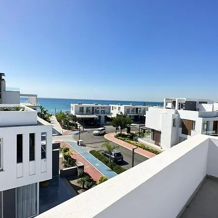 Apartment Four Seasons Life