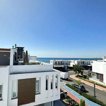 Four Seasons Life Apartment