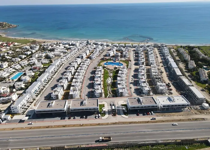 Four Seasons Life Trikomo