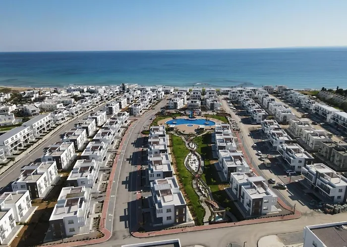 公寓 Four Seasons Life Trikomo