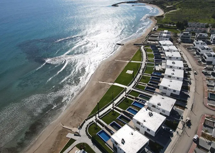 Four Seasons Life 公寓 Trikomo