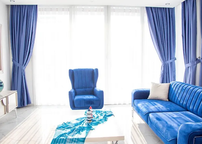 Four Seasons Life 公寓 *