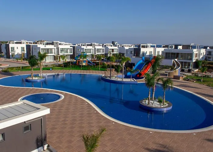 Four Seasons Life 公寓 Trikomo