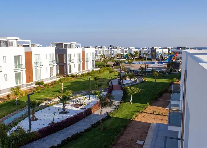 公寓 Four Seasons Life Trikomo